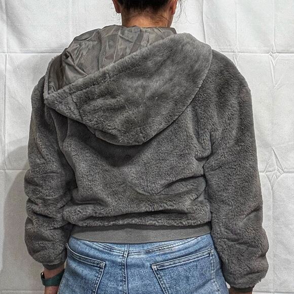 Gray Faux Fur Reversible Bomber Jacket Sz S NWOT - Picture 8 of 10